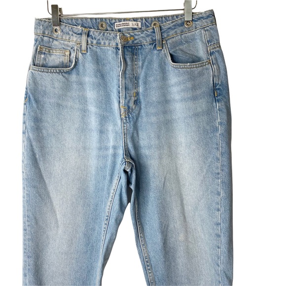 Zara Studded High Rise Engineering Mom Jeans Grommet Detail Raw Hem Crop Size 8 - Picture 4 of 13